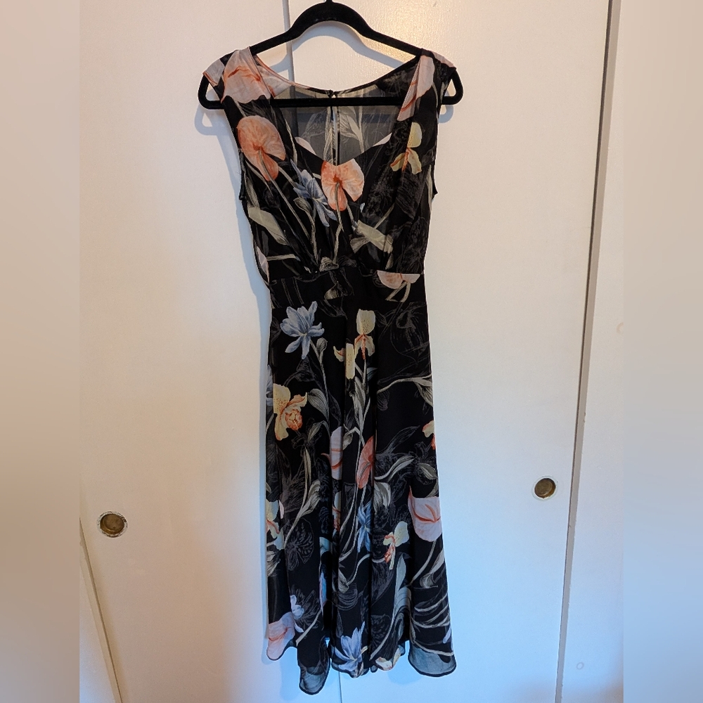 White House Black Market Black Floral Midi Dress Size 6